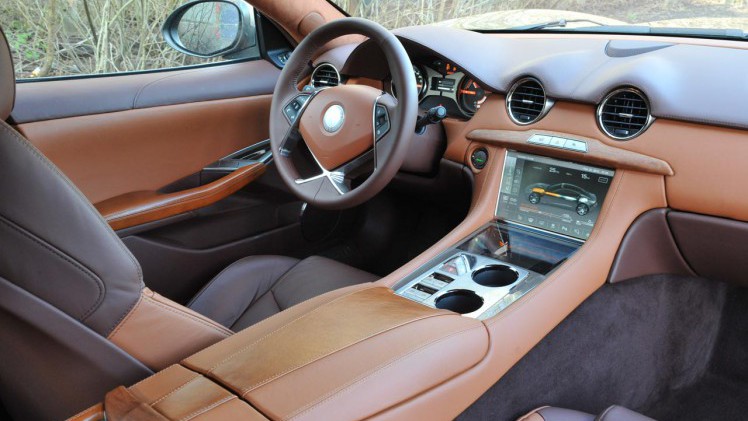Fisker levert de eerste exemplaren van de Revero af aan haar Amerikaanse en Canadese dealers