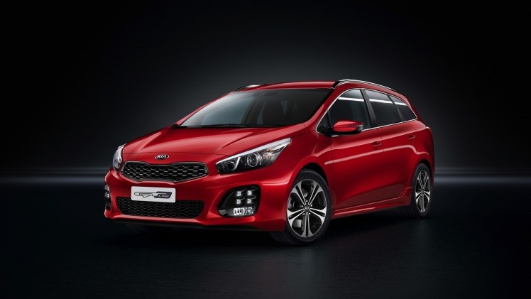 De Kia Cee'd krijgt een GT Line. Die nieuwe uitvoering brengt ook meteen een volledig nieuwe drieclinder turbomotor n een automaat met dubbele koppeling.