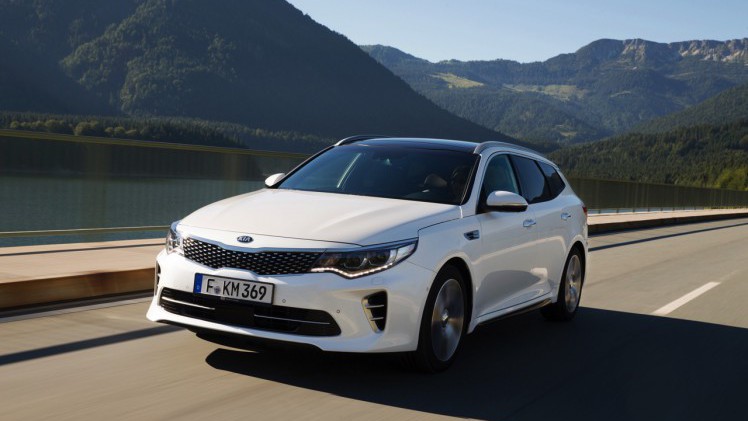 Autotest Kia Optima Sportswagon 1.7 CRDi en Kia Optima GT 2.0 T-GDI. Het is het nieuwe aanbod van Kia om door te breken in het zakelijke segment.