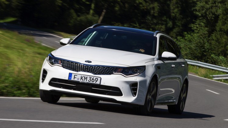 Autotest Kia Optima Sportswagon 1.7 CRDi en Kia Optima GT 2.0 T-GDI. Het is het nieuwe aanbod van Kia om door te breken in het zakelijke segment.