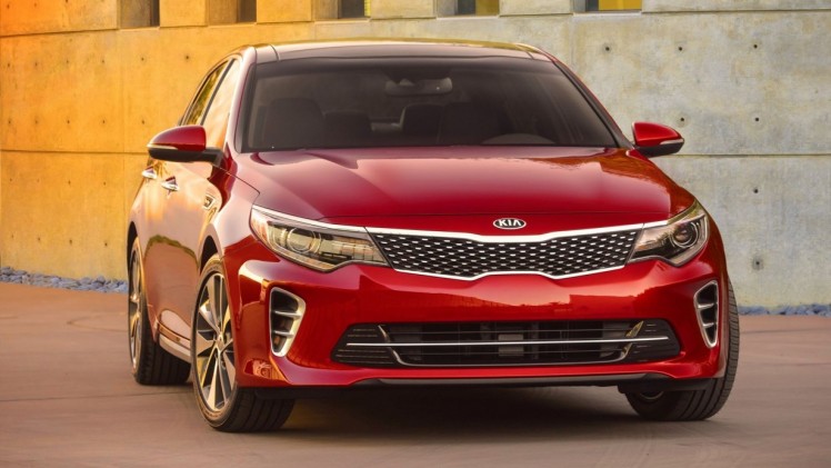 Nieuwe Kia Optima ziet als sedan het licht op de New York Auto Show van 2015.