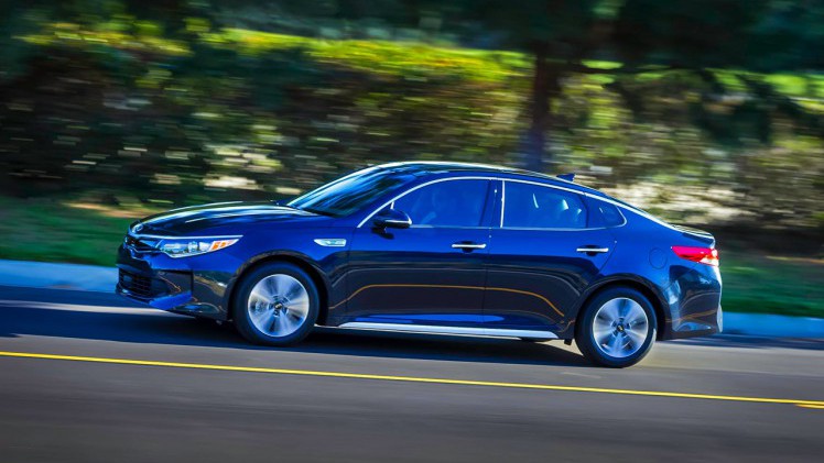 Aan het eind van 2016 komt de Kia Optima PHEV plug-in hybrid op de markt, voorzien van 2.0 GDI benzine- en een elektromotor.