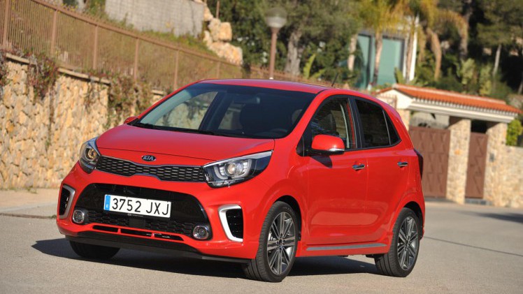 In februari werden meer auto's verkocht dan vorig jaar. De Kia Picanto en Renault Clio voeren de lijst aan. Opel is als merk nummer 1