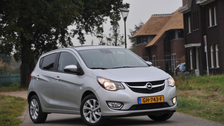 In februari werden meer auto's verkocht dan vorig jaar. De Kia Picanto en Renault Clio voeren de lijst aan. Opel is als merk nummer 1