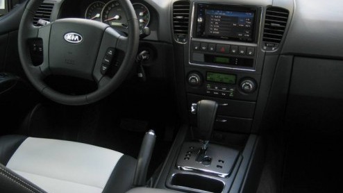 Kia was er al snel bij om de SUV-markt te betreden. De Sorento en later de Sportage zetten het merk flink op de kaart. Ondertussen zit de concurrentie niet stil en is de keuze in de markt reuze. Dat e