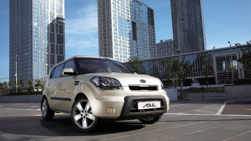 Het aanstormende hippe talent van Kia, de Soul, staat met zijn markante verschijning vanaf februari bij de dealers. Deze urban crossover, zoals het merk m heeft bestempeld, is vanaf 15.995 euro de jo