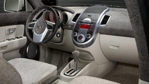 Kia showt met drie Soul conceptautos vandaag een geheel nieuwe fun-kant van het merk. De Diva, Burner en Searcher zijn van de partij. Ook worden in Zwitserland twee eco_ceed conceptautos getoond,
