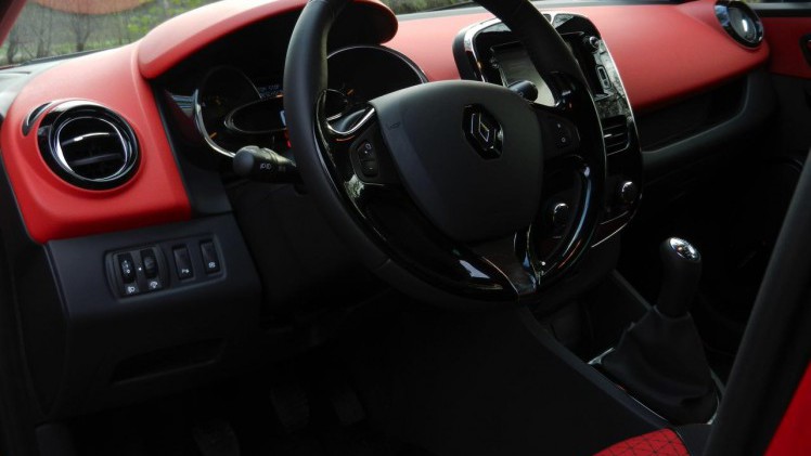 Vergelijking Ford Fiesta en Renault Clio met 14% bijtelling in de lease. Welke moet je hebben als zakelijk rijder?