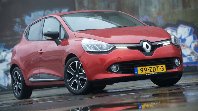 Wegrijden heilig deeltje Renault Fiesta - Kies maar: Renault Clio of Ford Fiesta [14% bijtelling]