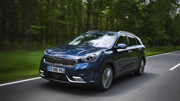 Prijzen en uitvoeringen Kia Niro bekend gemaakt. De Niro Hybride is er vanaf 25.995 euro en komt er in vijf uitvoeringen.