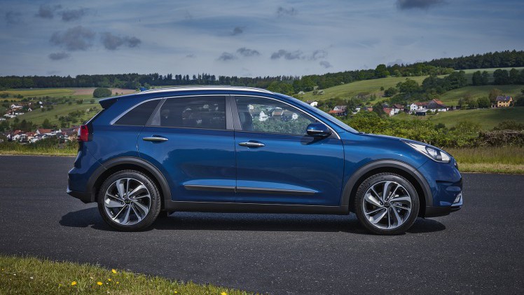 Prijzen en uitvoeringen Kia Niro bekend gemaakt. De Niro Hybride is er vanaf 25.995 euro en komt er in vijf uitvoeringen.