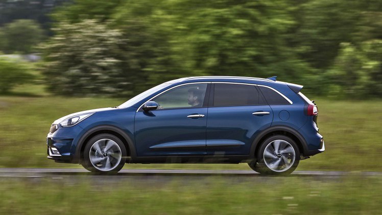 Prijzen en uitvoeringen Kia Niro bekend gemaakt. De Niro Hybride is er vanaf 25.995 euro en komt er in vijf uitvoeringen.