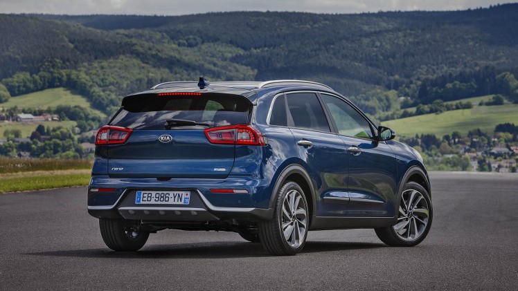 Prijzen en uitvoeringen Kia Niro bekend gemaakt. De Niro Hybride is er vanaf 25.995 euro en komt er in vijf uitvoeringen.
