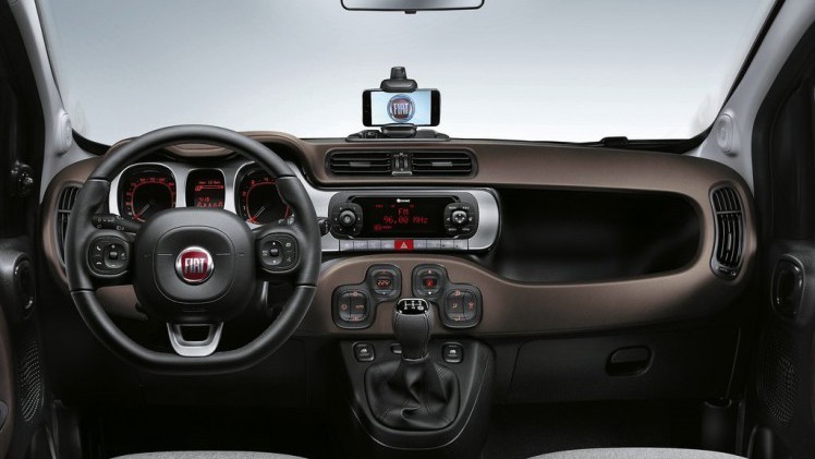 Fiat komt met een update voor de Fiat Panda. Dat geldt ook voor de Panda 4x4 en Panda Cross.