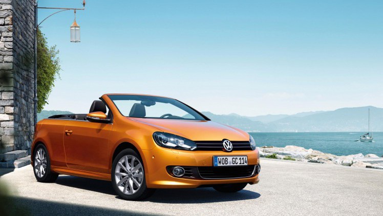 Volkswagen Golf Cabriolet gaat modeljaar 2016 in met nieuwe bumpers en een opgewaardeerd interieur.
