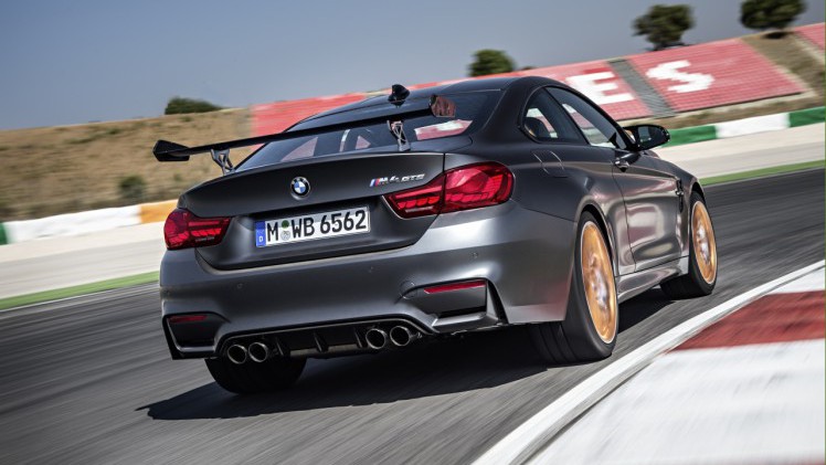 BMW introduceert de M4 GTS als supersportieve versie van de M4 Coupe, maar dan uitgerust met waterinjectie en lichtgewicht uitrusting.