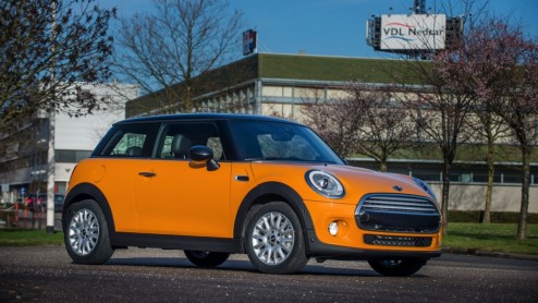 Productiestart MINI bij VDL NedCar in Born. Opening officieel uitgevoerd door Koning Willem-Alexander.