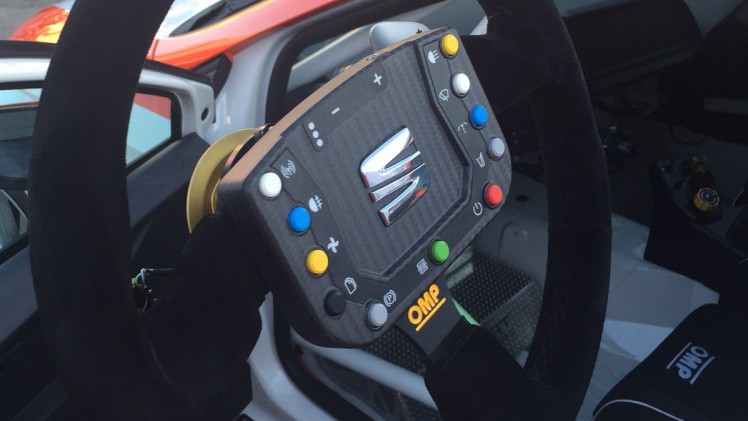 Verslag Seat Leon Eurocup 2015 tijdens het laatste raceweekend op Circuit de Barcelona-Catalunya net buiten Barcelona.