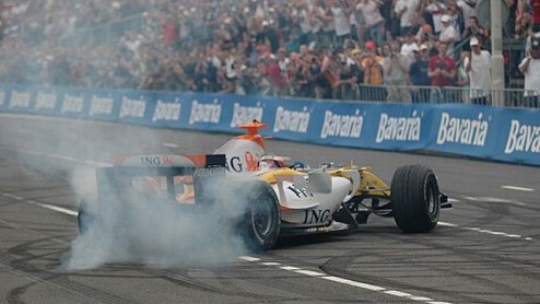 Dit weekend hebben we een autosport event van wereld formaat gezien in de Rotterdamse straten en Ahoy. De organisatie heeft een autosport feest op poten gezet dat zich kan meten met de beste events in