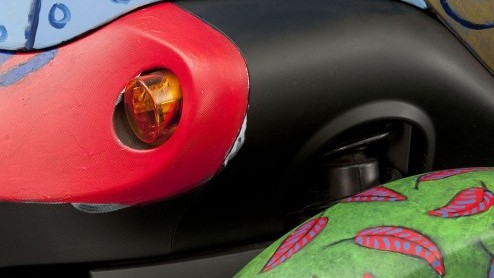 Kunstzinnige Renault Twizy wordt geveild voor KiKa en staat alvast op Masters of LXRY.