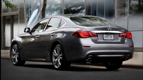 Infiniti Q70 sedan - voorheen Infiniti M - kan rekenen op een facelift. Het nieuwe 2015 model krijgt LED-verlichting en is te bestellen met de 2.2 liter turbodieselmotor uit de Q50.