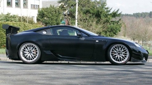 Er zijn geruchten op gang gekomen dat Lexus volgende maand de rasechte LF-A sportwagen gaat inzetten voor de 24-uurs race op de Duitse Nrburgring. Het zou daarmee ook een van de eerste gelegenheden z