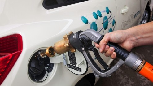 De verkoop van autogas brandstof LPG is in 2013 gedaald ten opzichte van 2012. En dat heeft diverse oorzaken, waaronder de accijnsverhogingen, het weglekeffect over de grens en zuinige LPG-auto's.