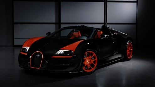 Pre-Owned Days van Pon Luxury Cars met Lamborghini, Bugatti en Bentley in Koopmanshuis Leusden op 19 en 21 apri.