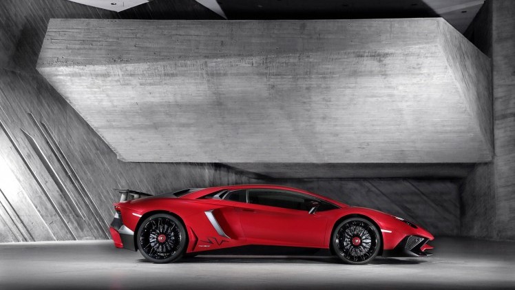 Na vier jaar presenteert Lamborghini de nog snellere Aventador LP 750-4 SV 'Superveloce' in Genve.