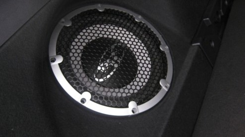 Kiezen voor een modale hatchback maakt Mitsubishi nog lastiger. Het merk gooit de Lancer Sportback in de strijd om de shortlist van menig sportieve rijder te bereiken. Gespierde looks en de agressieve