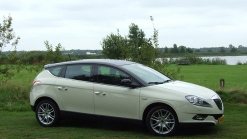 Het heeft even geduurd, maar nu is daar toch eindelijk een nieuwe Lancia. En niet zo maar n, nee het is de nieuwe Delta. Een model waar de Italiaanse fabrikant hoge ogen mee wil gaan gooien. Misschi