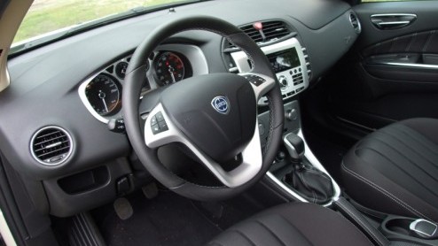 Het heeft even geduurd, maar nu is daar toch eindelijk een nieuwe Lancia. En niet zo maar n, nee het is de nieuwe Delta. Een model waar de Italiaanse fabrikant hoge ogen mee wil gaan gooien. Misschi