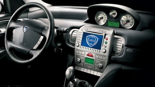 Lancia en Momo zijn een samenwerking aangegaan en dat heeft geresulteerd in de Ypsilon Sport Momodesign. Dat komt neer op een lekker vlotte Ypsilon met dito uiterlijk.