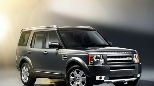 Voor zowel de Range Rover Sport als Discovery 3 en Freelander 2 biedt Land Rover nu stoere en luxe extras voor een interessante prijs. Voor die eerste is er het Stormer Pack, de andere twee breng je 