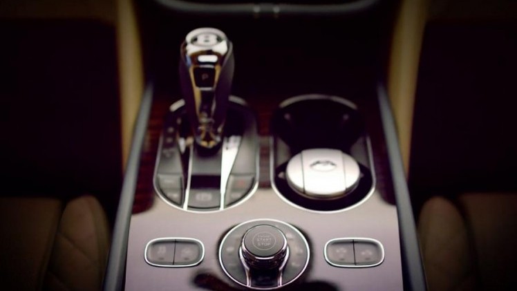 Bentley Bentayga SUV komt in 2016 op de markt en verschijnt in 2017 als plug-in hybride.