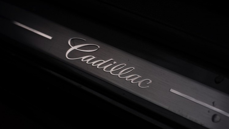 Rijtest - Verloochent de Cadillac ATS Coupe zijn roots door net zo scherp te sturen als de Duitsers of is de strak gelijnde coupe nog een chte Cadillac? AutoVandaag zocht het uit.