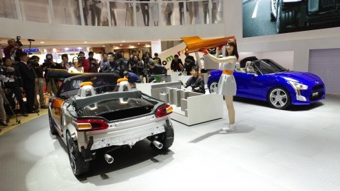 Daihatsu Kopen in Tokio op Motor Show.