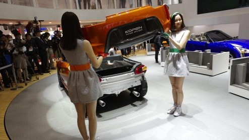 Daihatsu Kopen in Tokio op Motor Show.