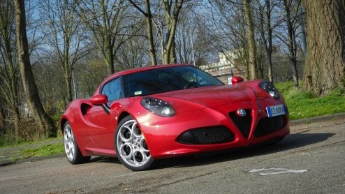 Levende legendes getest - Porsche 911E 1969 en Alfa Romeo 4C 2014
