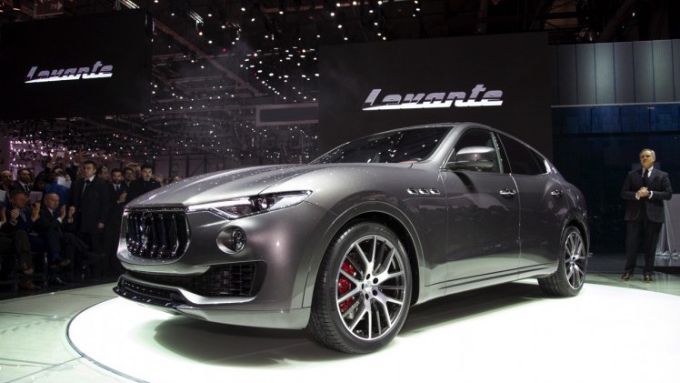De nieuwe Maserati Levante nader bekeken, live op de Autosalon van Geneve 2016.