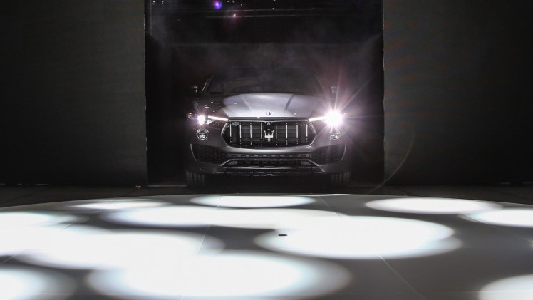 De nieuwe Maserati Levante nader bekeken, live op de Autosalon van Geneve 2016.