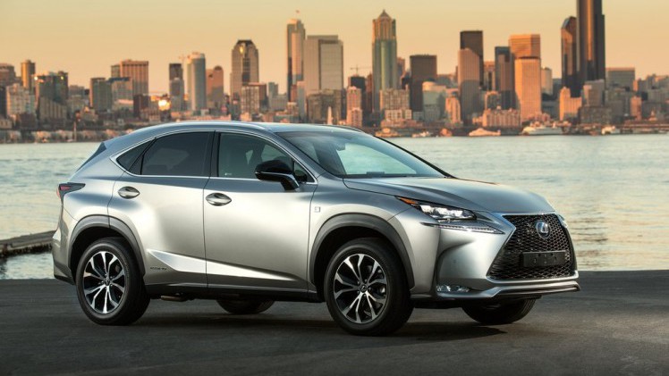 Lexus positioneert zich in Nederland als luxe premium hybridemerk en dus komen de modellen met 2.0 liter turbomotor niet naar onze showroom.