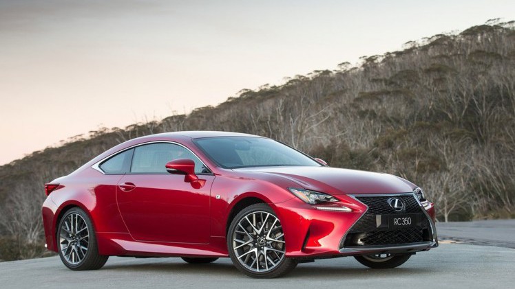 Lexus positioneert zich in Nederland als luxe premium hybridemerk en dus komen de modellen met 2.0 liter turbomotor niet naar onze showroom.