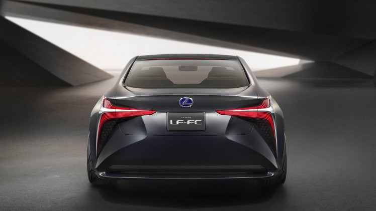 De Lexus LF-FC concept car is de LS-limousine van de toekomst, met het design van een Gran Turismo en vooruitstrevende techniek zoals waterstof, de brandstofcel, CFRP en bediening met handgebaren.