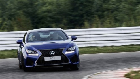 Enkele maanden geleden al gaf Lexus een handvol details vrij van de RC F. Nu weten we pas echt wat de sportcoup in zijn mars heeft, die begin volgend jaar in de showroom staat.
