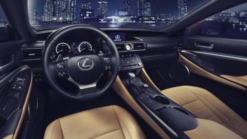 Lexus presenteert op de Tokyo Motor Show de coupversie van de IS. De RC is de productieversie van de LF-CC conceptcar die we in september vorig jaar konden aanschouwen op de Autosalon van Parijs.