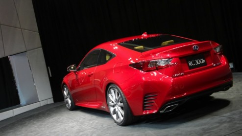 Lexus RC is nieuwe cabriolet van Lexus. Deelt genen van GS-serie en nieuwe IS. Eind 2014 in Japan op de markt, Europa volgt later.