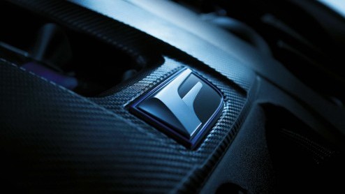 Lexus RC F V8 met 477 pk komt in januari naar Nederland en prijzen beginnen bij 121.900 euro.