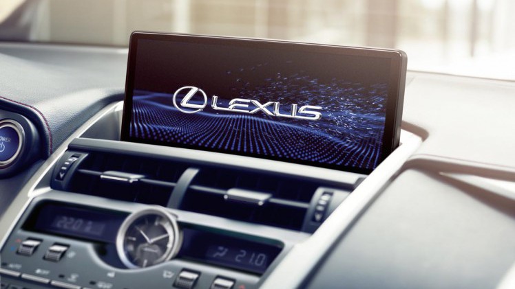 Lexus gaf op de IAA een virtuele persconferentie rondom de vernieuwde NX en CT.