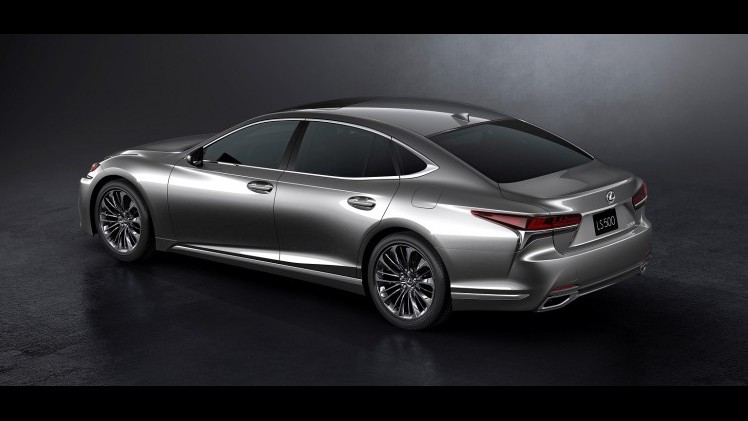 Lexus heeft op de North American International Auto Show het nieuwe vlaggenschip gepresenteerd: de nieuwe generatie LS. De auto slaat een dynamischere weg in, maar comfort blijft belangrijk.